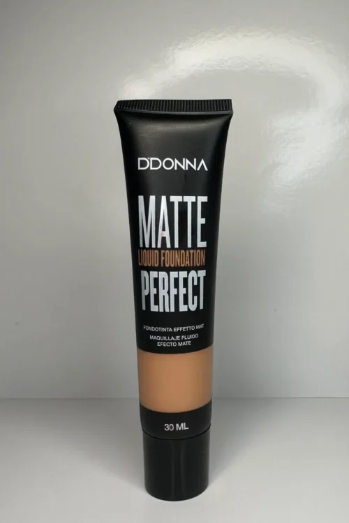 MATTE LIQUID FOUNDATION D’DONNA